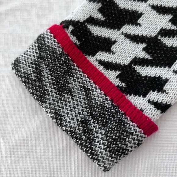 Gramercy 22 Black and White Mixed Print Knit Open Long Cardigan Sweater - Picture 5 of 6